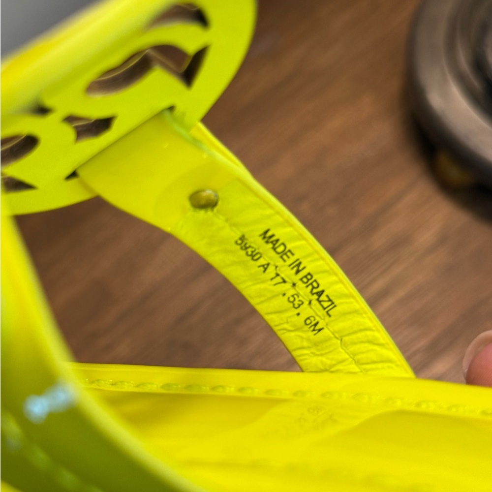 Tory Burch Miller Patent Leather Fluo Neon  YELLOW - Picture 6 of 13